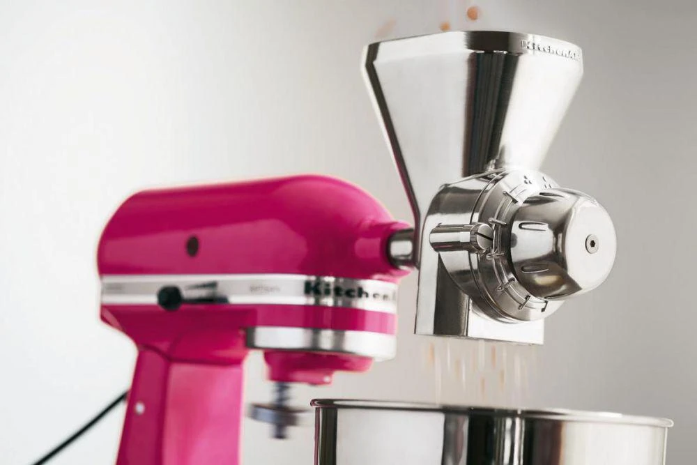 KitchenAid Küchenmaschine ARTISAN 175PS Liebesapfelrot Backprofi-Set – Bild 4