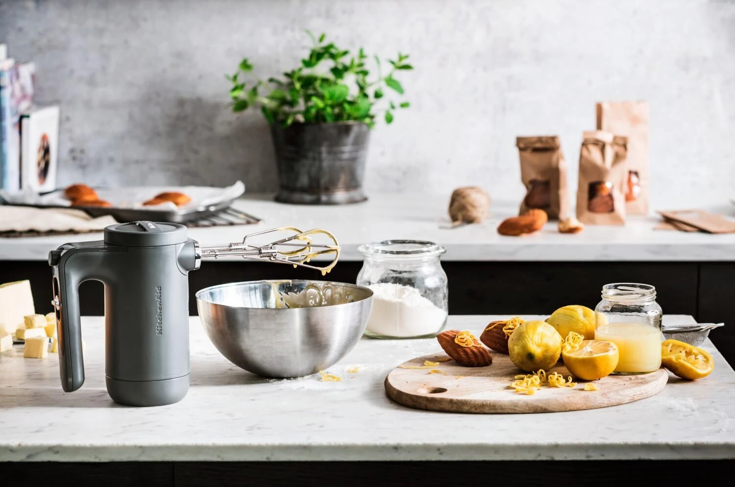 KitchenAid Kabelloses Handrührgerät Dunkelgrau – Bild 8