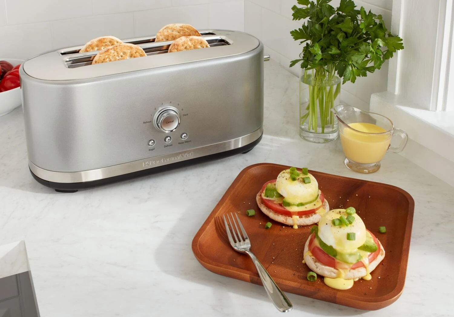 KitchenAid Langschlitztoaster Mit Manueller Bedienung In Creme – Bild 2